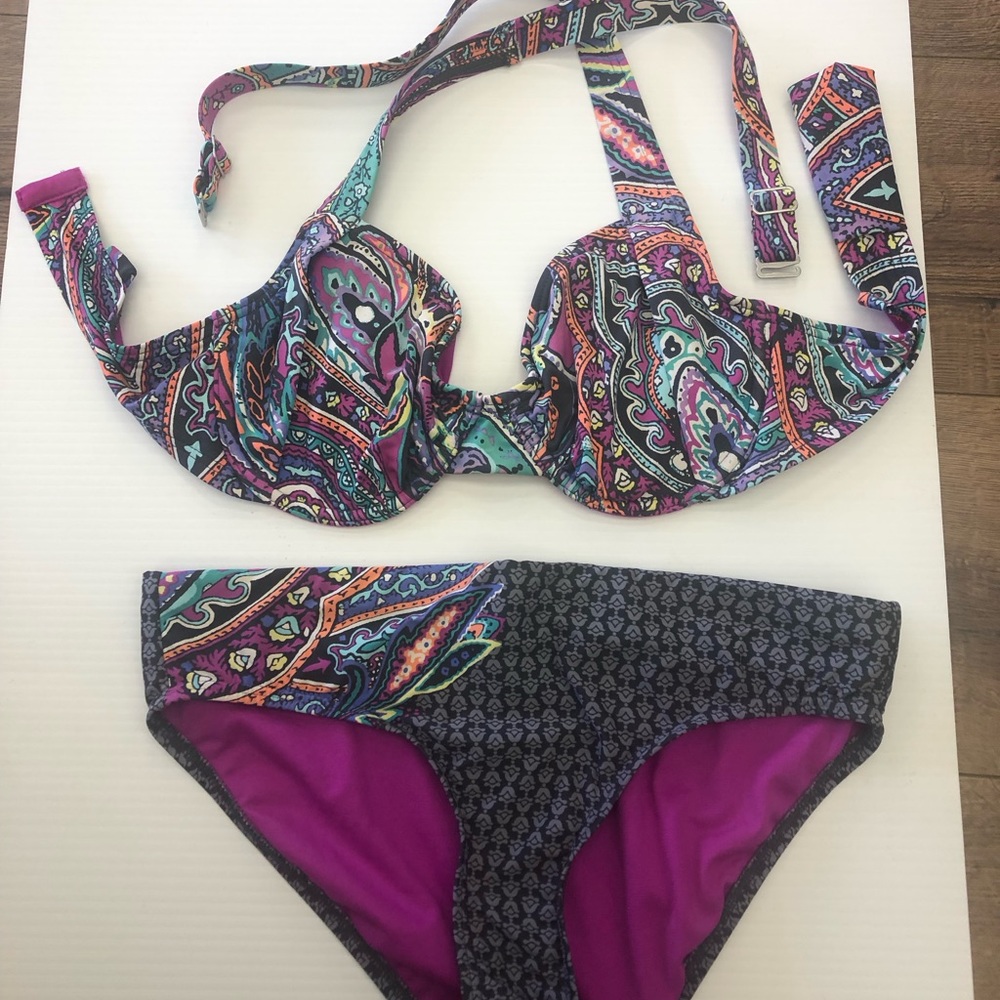 Title nine bikini top & bottom